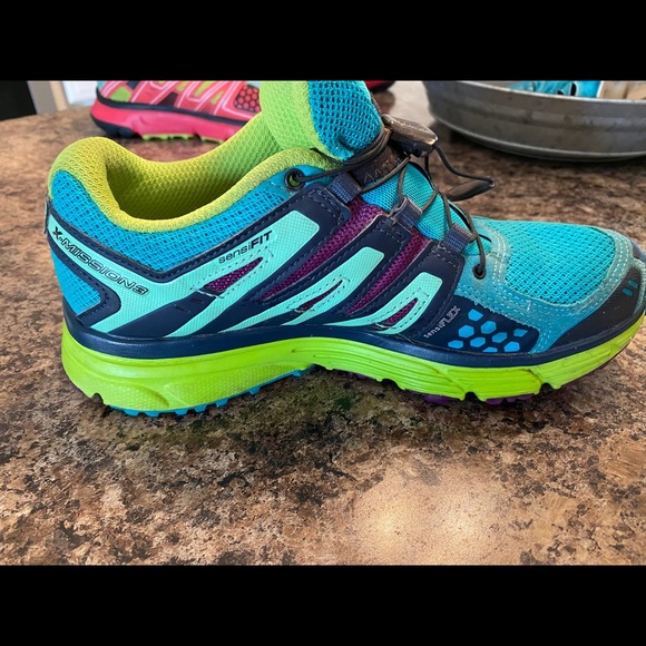 Salomon women’s shoes - Picture 6 of 7